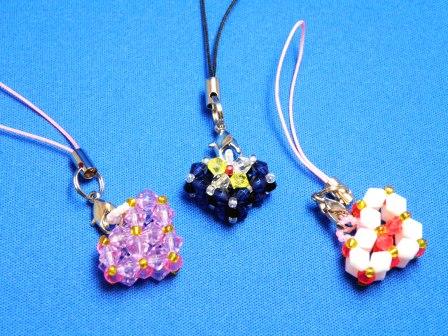 Kuro-usagi handmade goods : The heart-shaped bag beadwork strap