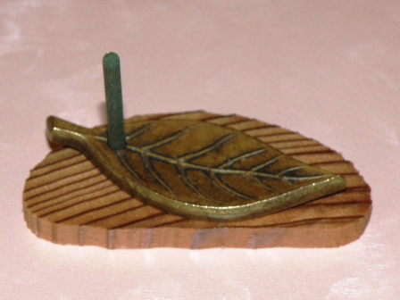 A Yakusugi incense stand Leaf