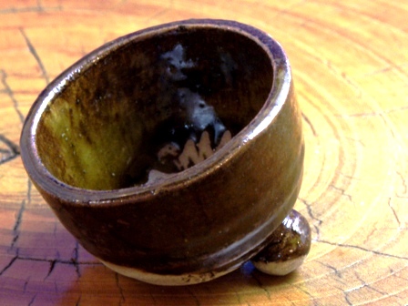 A globular sake cup Funny Flog